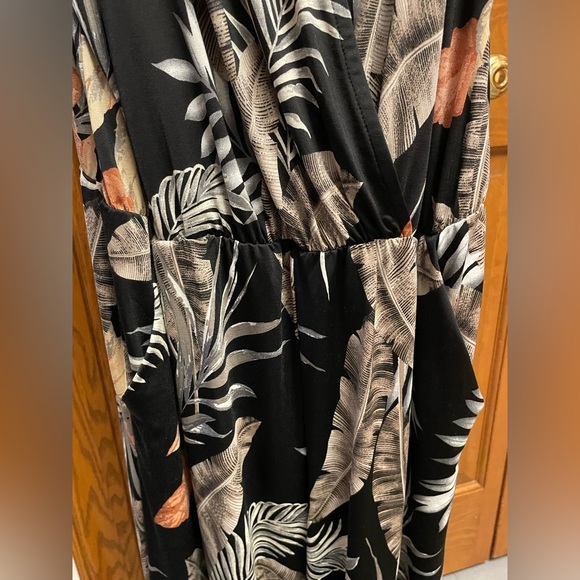 VGUC Veronica Tropical Print Jumpsuit (Size: Small) - Picture 7 of 8